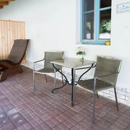 Apartmany Uprostred Zelene Lednice Exterior photo